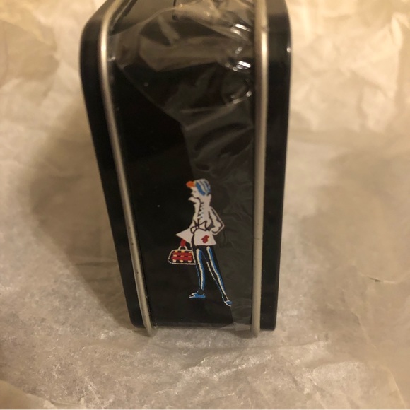 NIB Vintage 1997 Hallmark Barbie 40th Anniversary Keepsake Tin Ornament - Picture 3 of 10